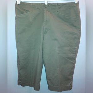 White Stag Womens 12 Stretch Cropped Capri Olive Green Khaki EUC